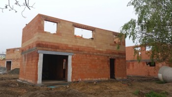 Hrubá stavba domů první etapy